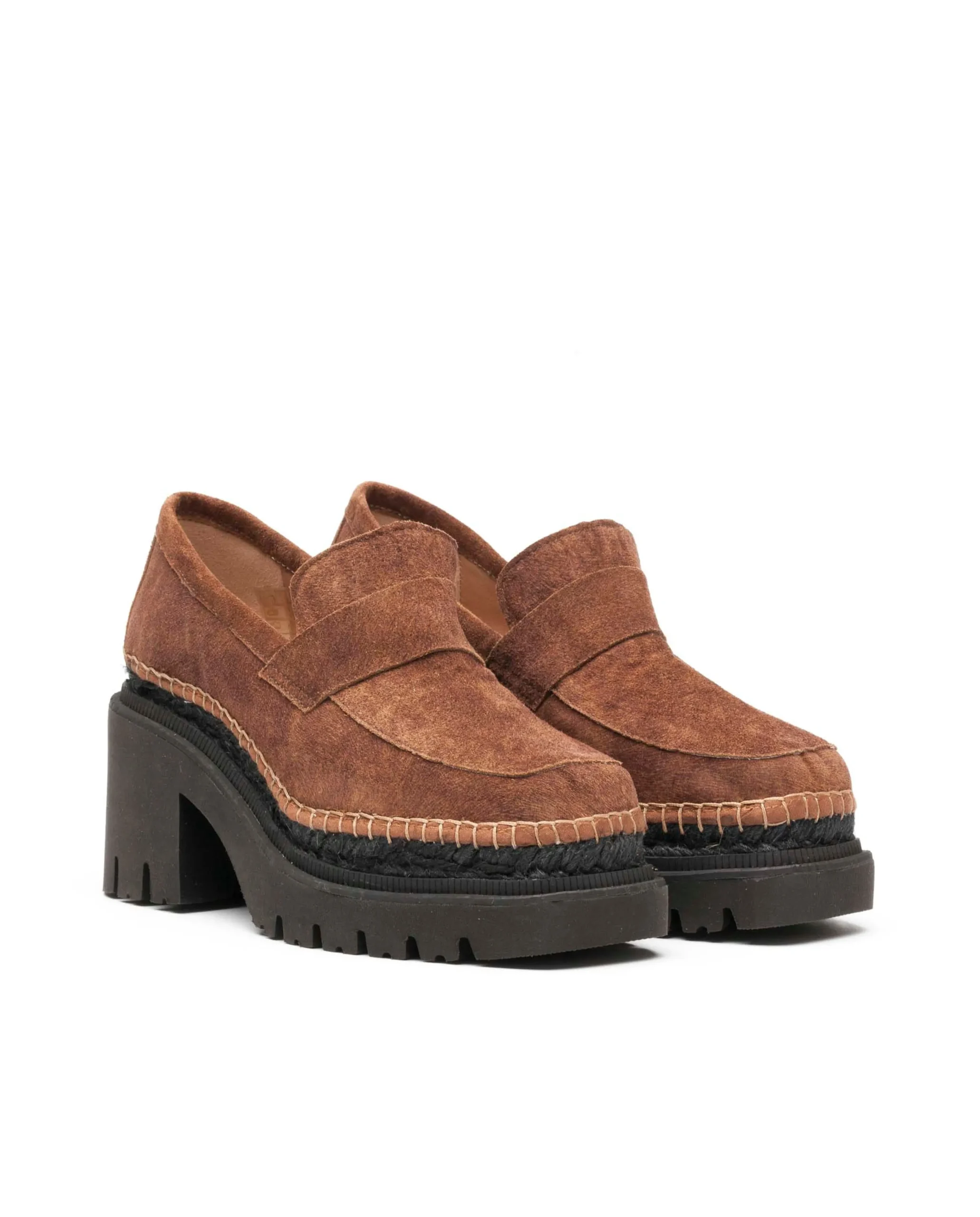 Mocasín de tacón en cavallo cuero oscuro Panteta