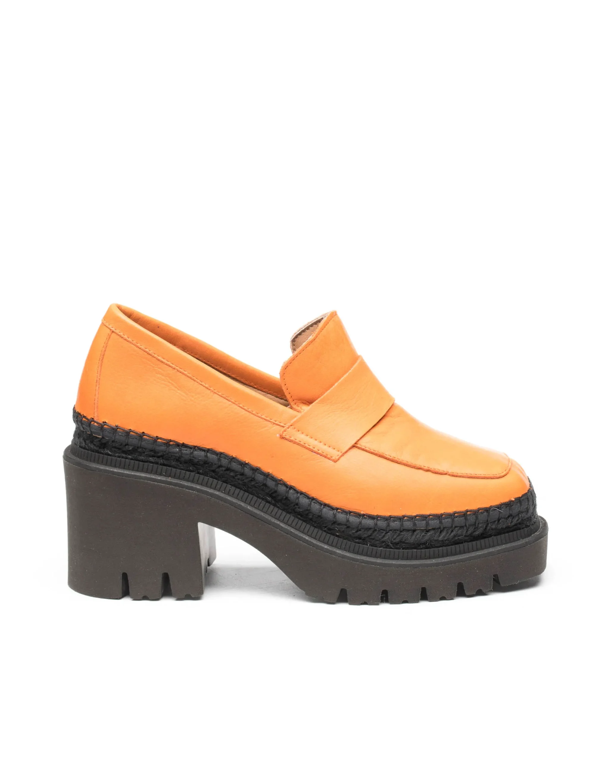 Mocasín de tacón en velvet naranja Panteta