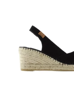 Sandalia en serraje negro Clavel